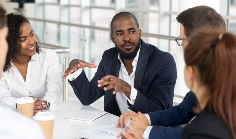 ¿Qué es y cómo hacer Coaching de Equipos? Fases para lograrlo