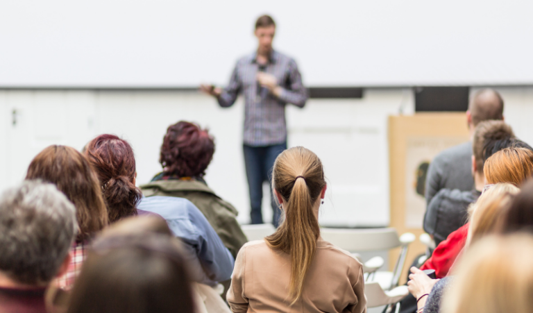 Curso de Oratoria y Liderazgo: ¿Cómo ser un buen orador y líder?